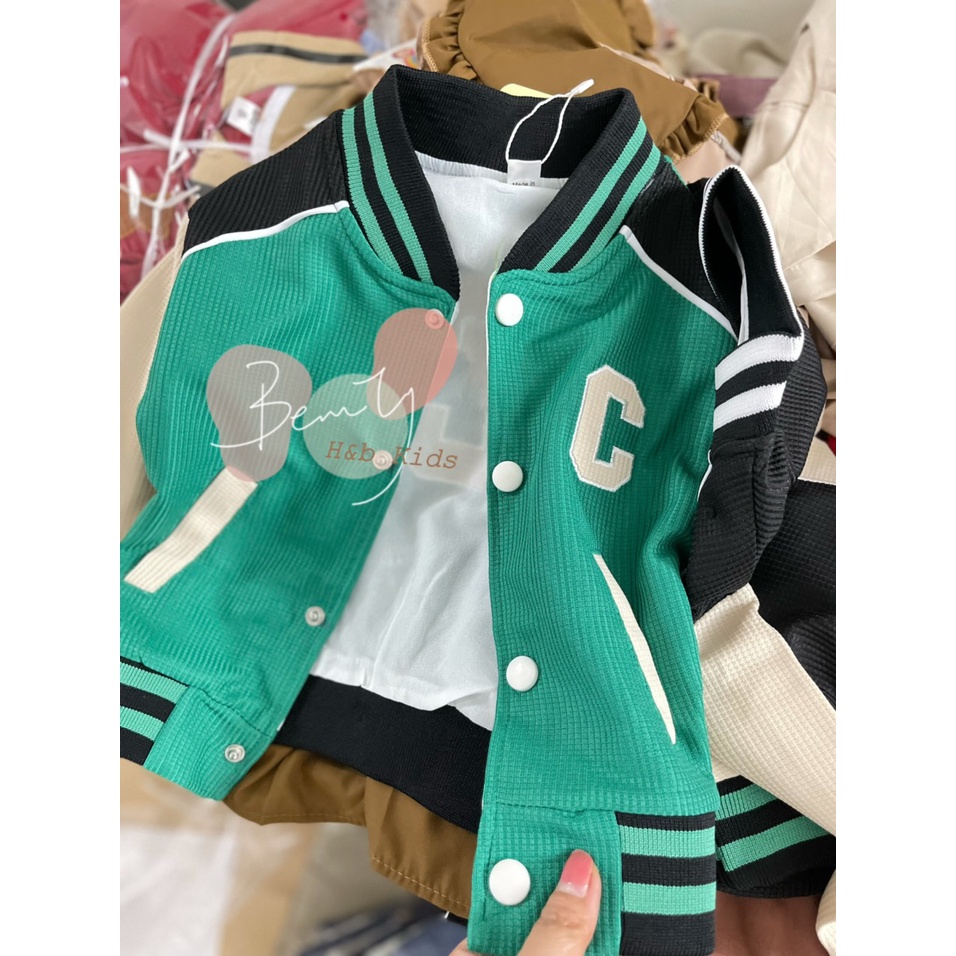 Áo khoác chữ C cho bé
