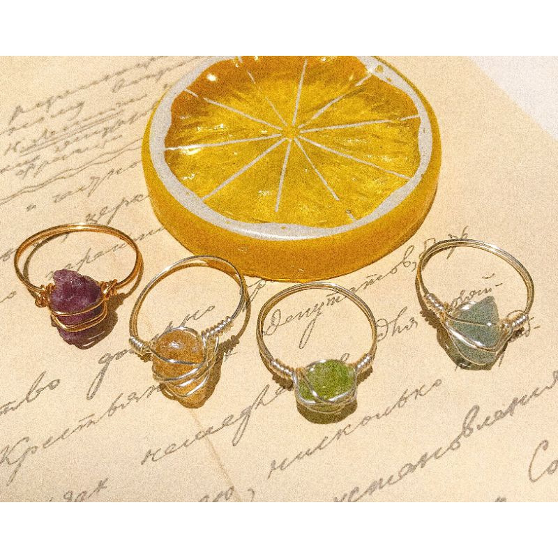 Nhẫn đá thô quấn đồng peridot, citrine, fluorite, aquamarine