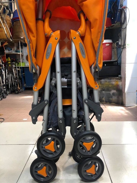 Xe đẩy du lịch Combi Cực Kỳ Gọn Nhẹ