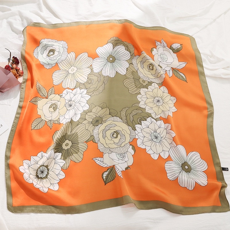 Khăn turban lụa vuông size 70x70cm in hoa dễ thương - Maben