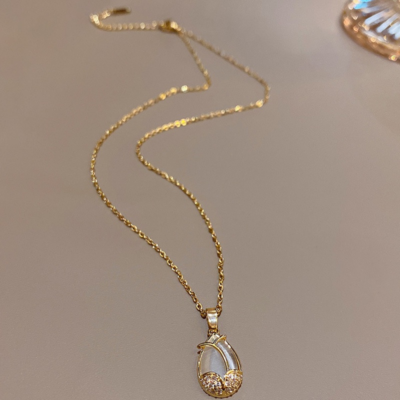Dây Chuyền Thép Titan Mặt Hoa Tulip Đính Đá Opal Thời Trang