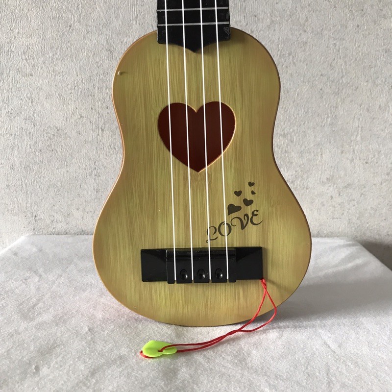 Ukulele Love dễ thương cho bé tập chơi