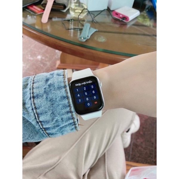 đồng hồ đeo tay sê ri bảy fullbox hộp va sạc