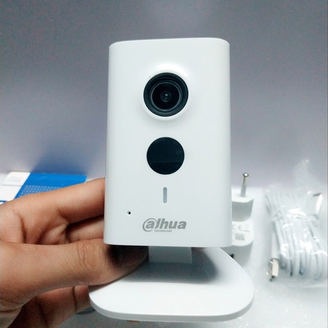 [Tặng thẻ nhớ 128GB] Camera Dahua Wifi C15 đàm thoại 2 chiều 1.3 Megapixel HD 1280x960p