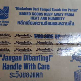 Bánh quy Oreo kem dâu thùng 24 cây
