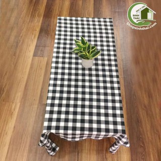 Khăn trải bàn bằng vải nỉ chấm bi trắng đen