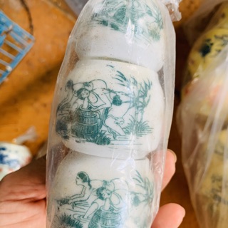 Cóng sứ đựng thức ăn chim chào mào