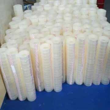 1 cây Băng keo văn phòng phẩm 18MM  cây 10 cuộn