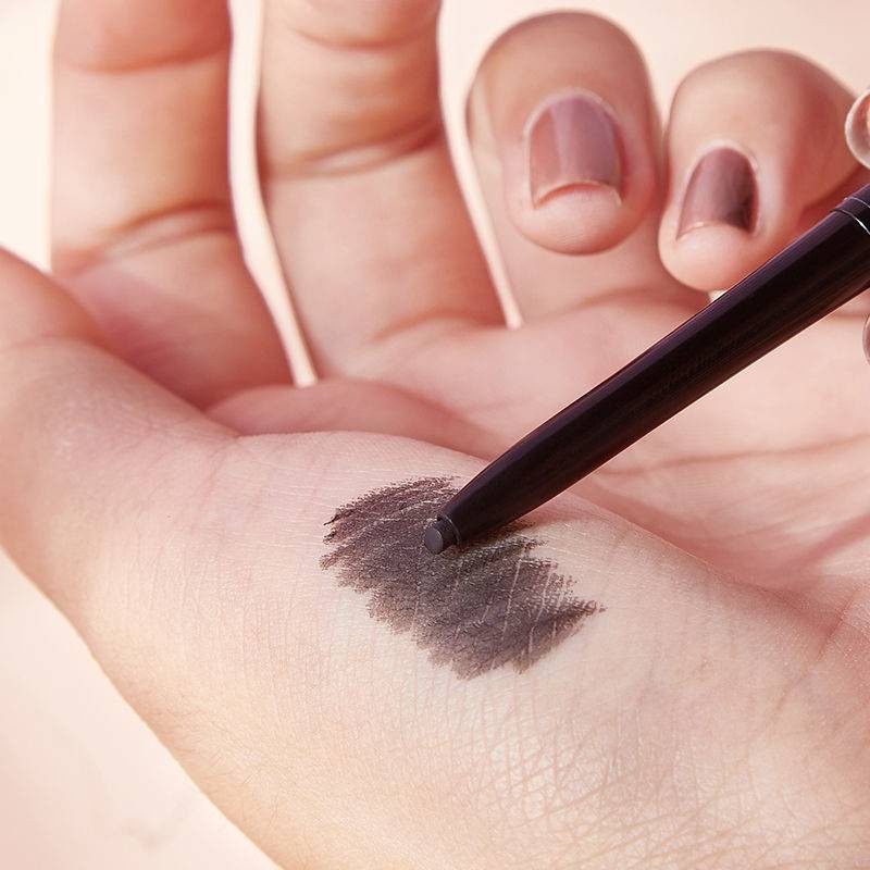 Bút kẻ mắt dạng lỏng tự dính chống thấm nước