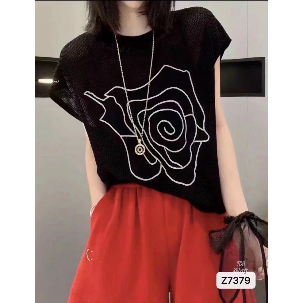 Áo len lưới hoa hồng tay dơi