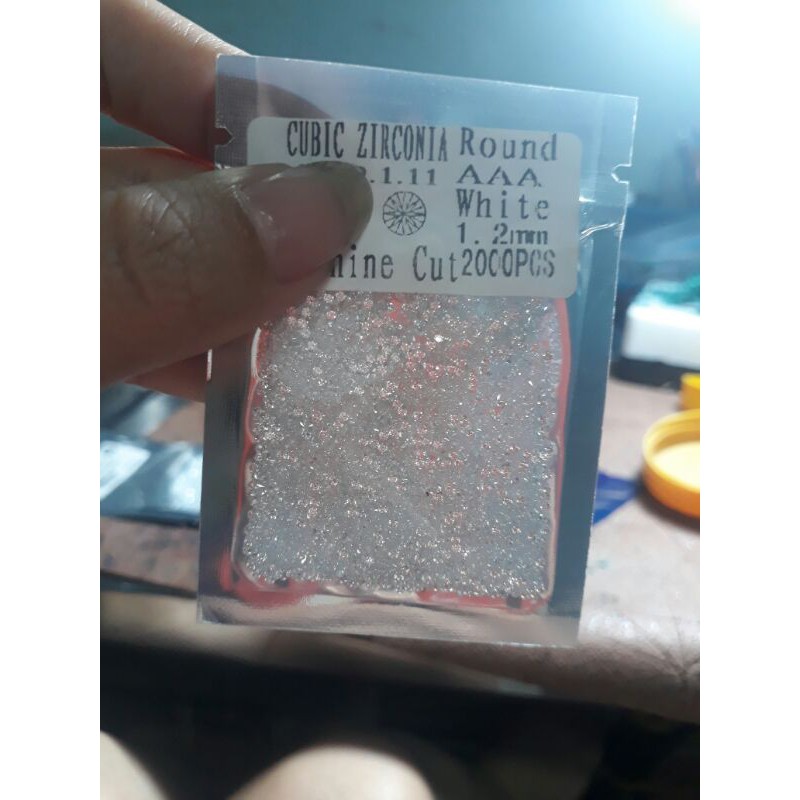 Đá trang sức cao cấp 1.2mm chiếu lung ling combo 50vien