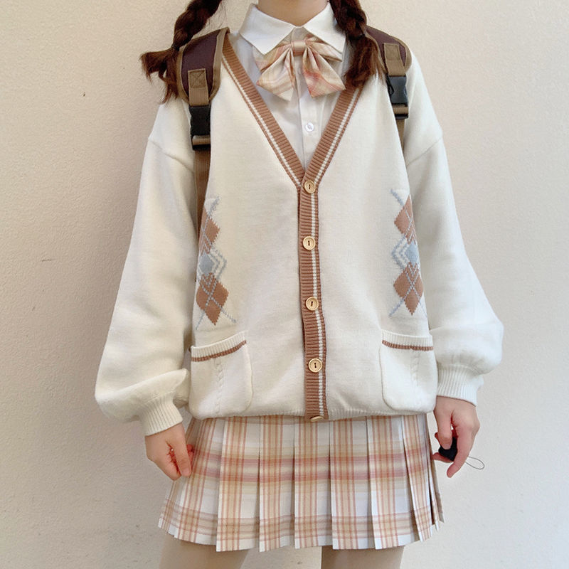 Đồng phục nữ sinh thiết kế đáng yêu độc đáo