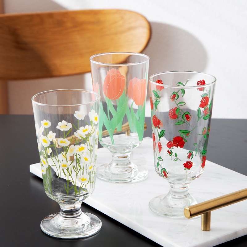 Ly thuỷ tinh cao cấp hoạ tiết hoa cúc và hoa hồng nhẹ nhàng