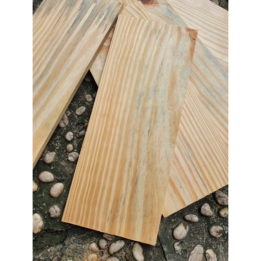 Bó 5 tấm gỗ thông màu tối dài 25cm, rộng 12cm, dày 1cm bào láng đẹp 4 mặt phù hợp decorde phong cách vintage hay sơn