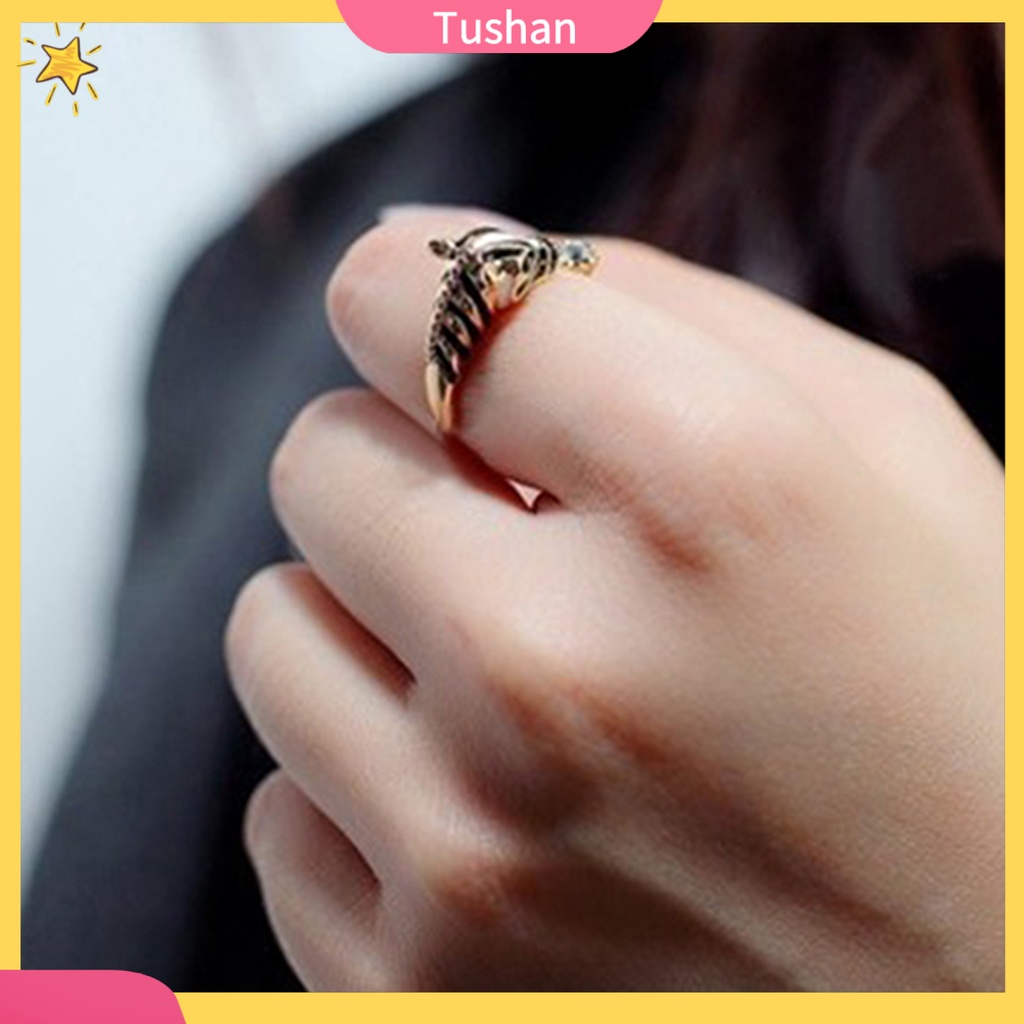 Nhẫn hở hình đầu ngựa đính đá độc đáo