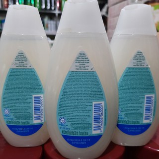 Sữa tắm Johnson's Baby mềm mịn 200ml