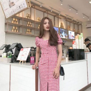 [Hình thật] Đầm caro đỏ cổ vuông nút bọc