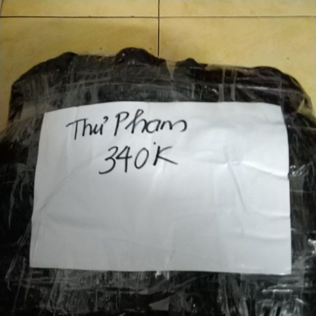 Quần áo của bạn Phạm Thư