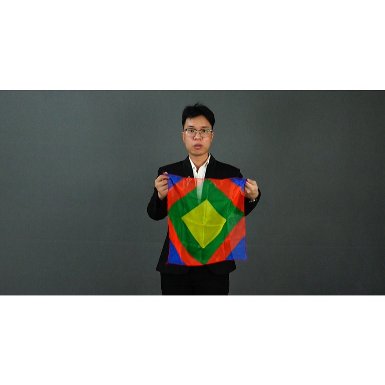 Đồ chơi ảo thuật hay sân khấu : Khăn 45cm 4 màu ( họa tiết vuông đồng tâm )