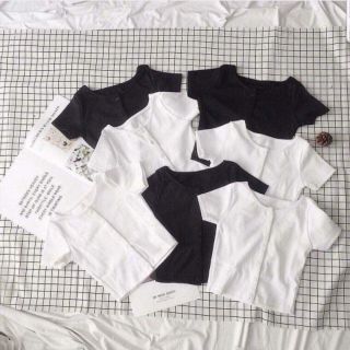 CROPTOP GÀI NÚT