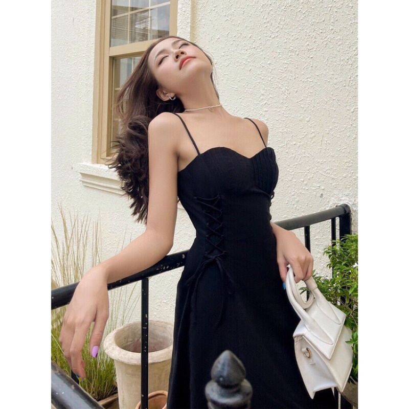 Đầm hai dây đan mắt cáo