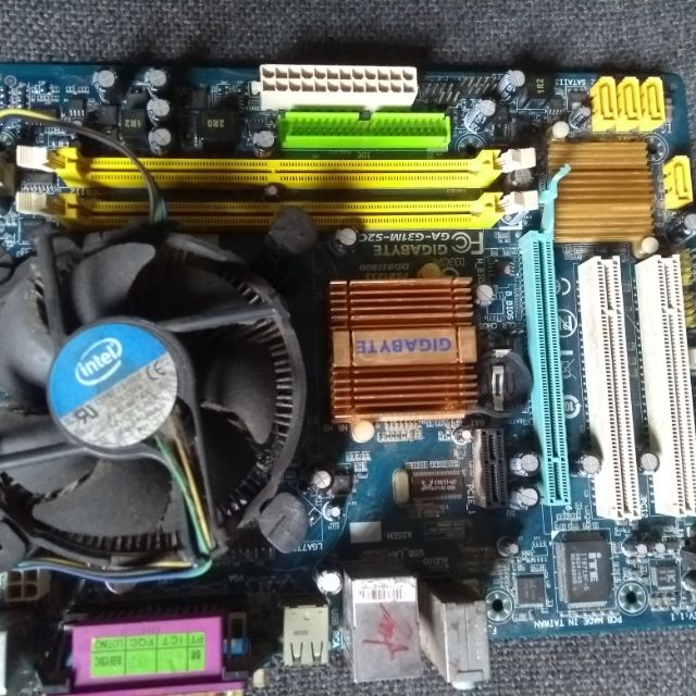 Combo main g31 + chip e8400