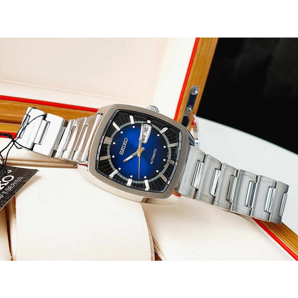 Đồng hồ nam Seiko Recraft Automatic SNKP23 - Mặt dial màu xanh dương kết hợp với kim dạ quang vô cùng cool ngầu!