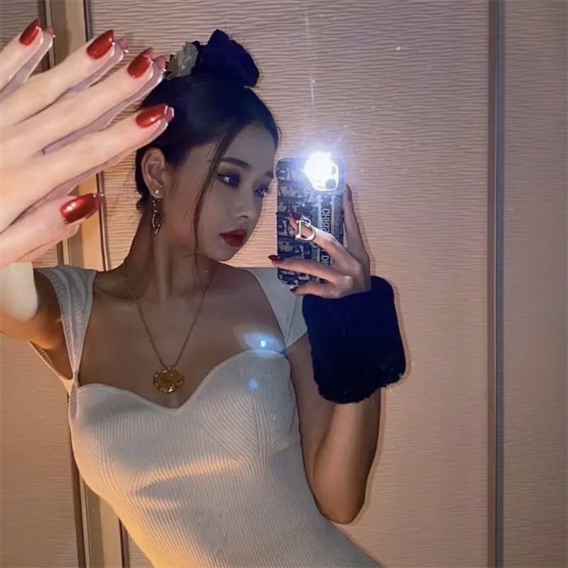 Kẹp Tóc Một Bên Đính Hoa Trà Cao Cấp Phong Cách Retro Pháp Cho Nữ