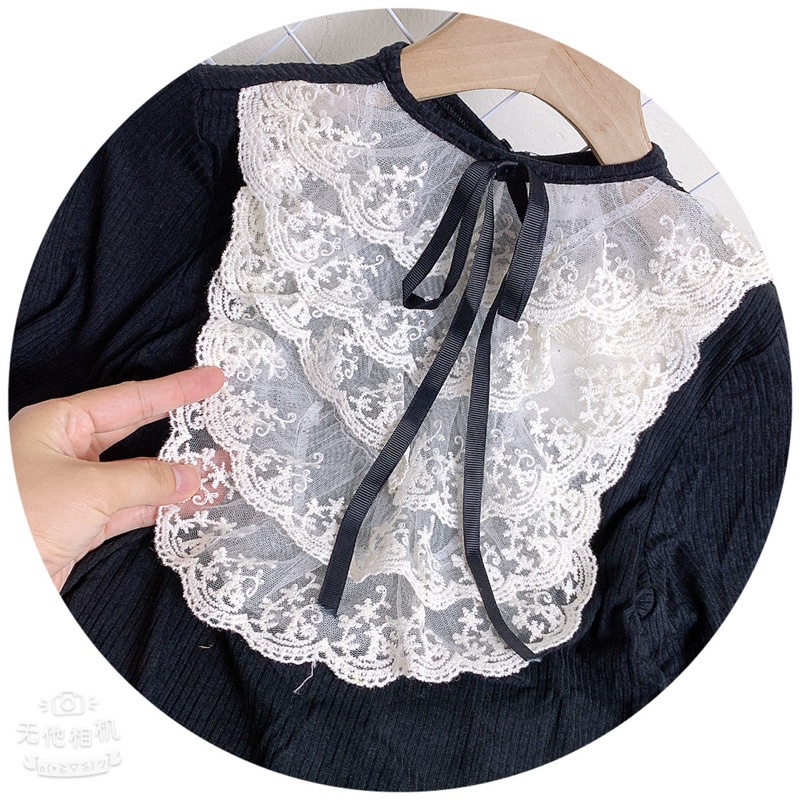 Áo len tăm pha ren