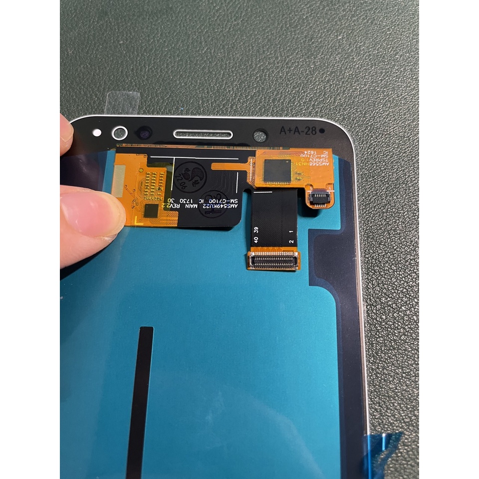 Màn hình samsung j7 plus oled 2ic trắng tặng kèm bộ sửa 8 trong 1 và keo dán