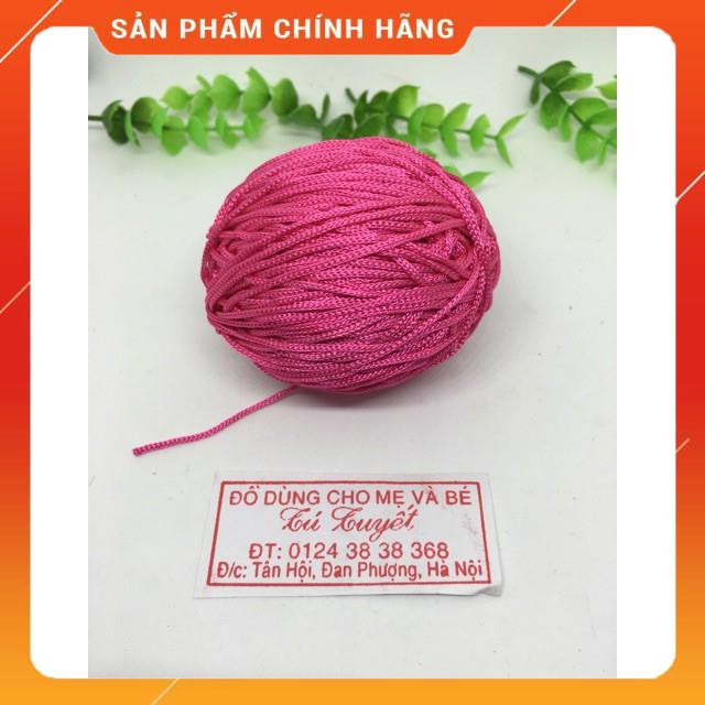 Cuộn dây dù làm vòng màu hồng