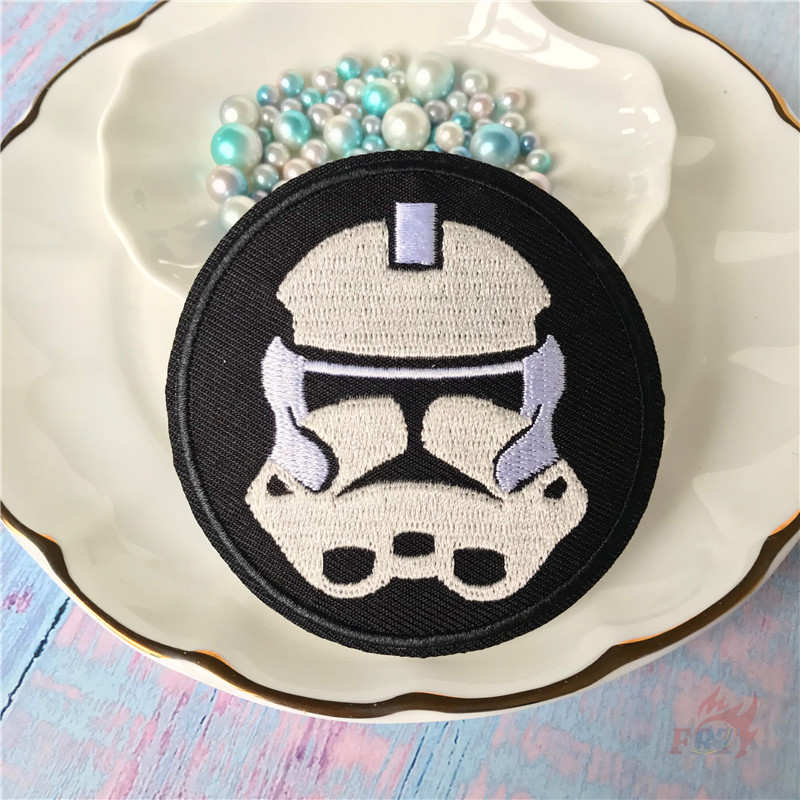 1 Sticker Ủi Thêu Hình Cá Heo Phong Cách Mandala
