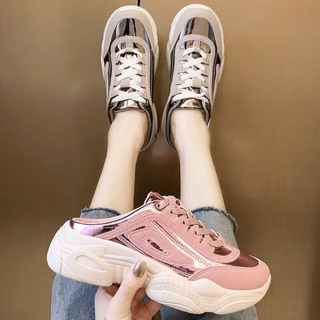 Sục nữ sneaker di ô