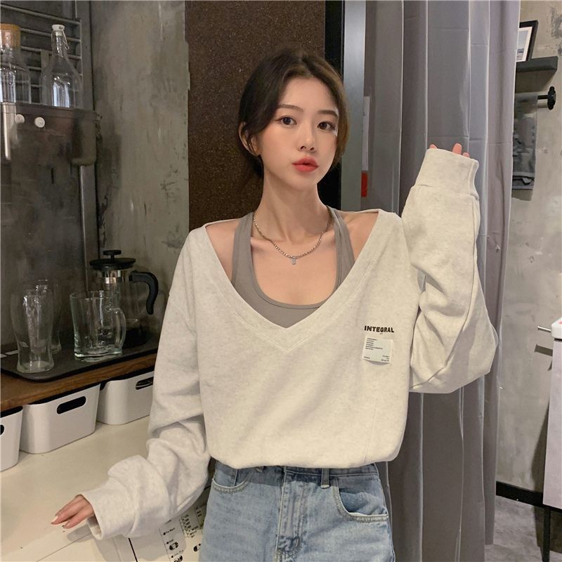 Áo sweater Ngắn Cổ Chữ V Giả Hai Lớp Thiết Kế Dễ Thương Cho Nữ
