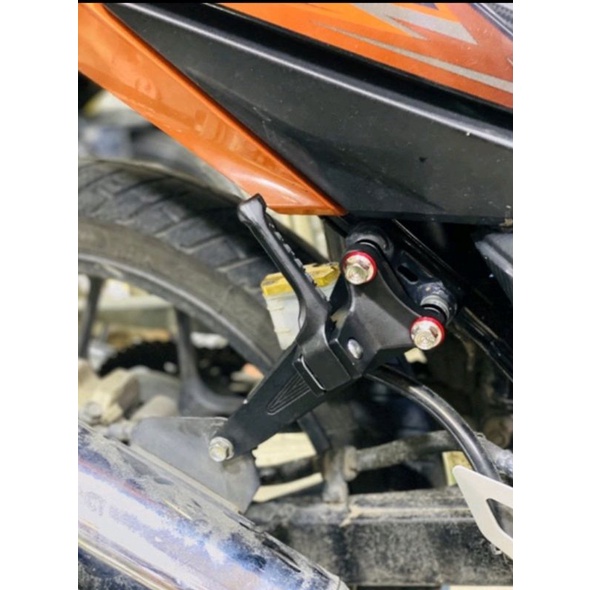 Gác chân sau + pas treo pô Kiểu MaLay gắn Winner, Winner X ,Sonic.