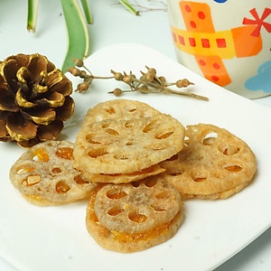 Bánh Ăn Kiêng Củ Sen Kẹp Thơm