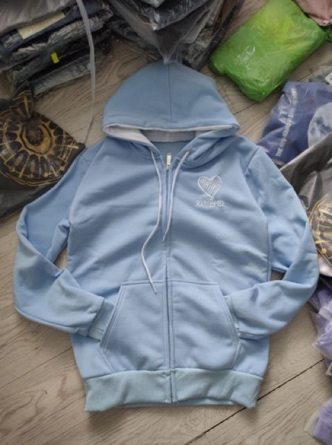 [Giá siêu rẻ] Áo khoác nỉ zip form rộng, họa tiết trái tim thêu, kèm ảnh thật ở cuối | BigBuy360 - bigbuy360.vn