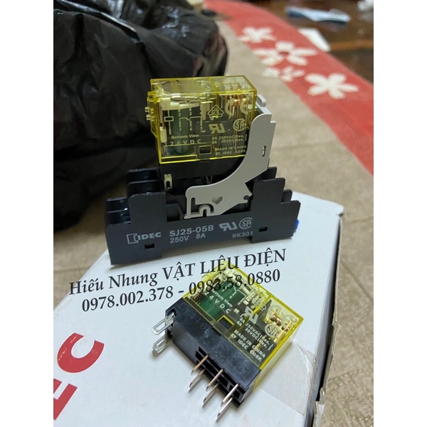 COMBO RƠLE + ĐẾ SJ2S - 05B RƠLE IDEC 8 CHÂN DẸT LOẠI NHỎ CHO DÒNG RJ2S