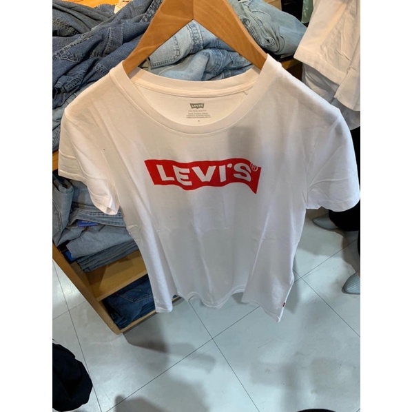 Áo levis tại Nhật