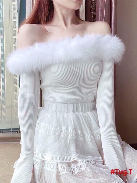 Áo Len Trễ Vai Lông