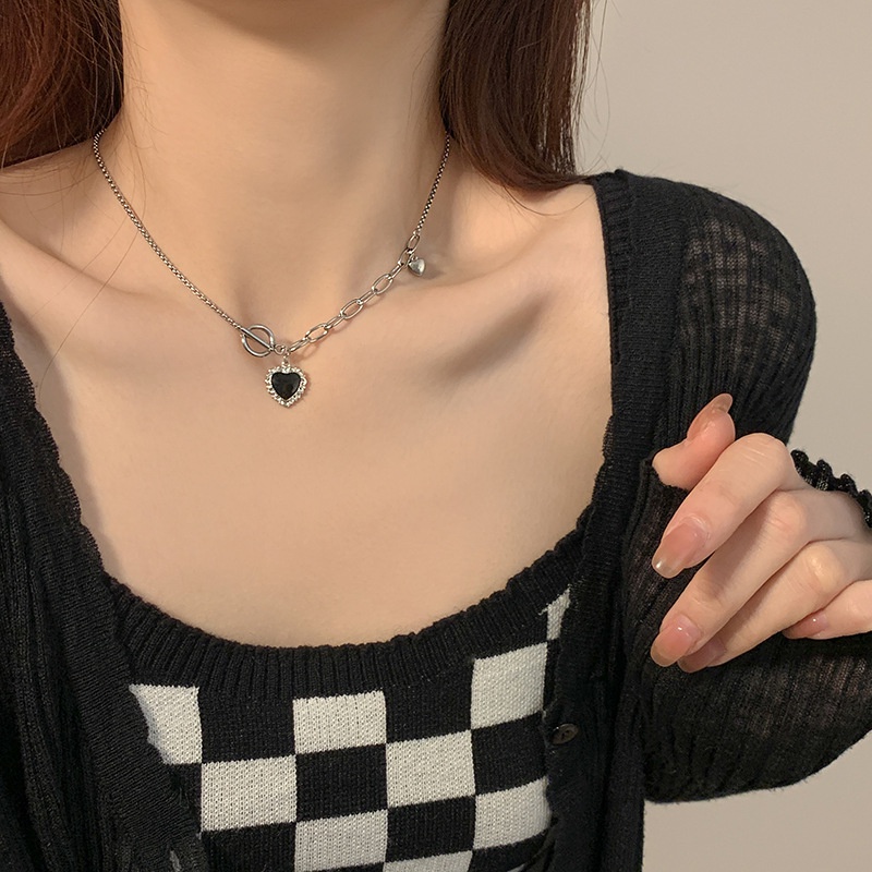 Vòng cổ Mặt Trái Tim Màu Đen Phong Cách Hip hop Hàn Quốc Thời Trang Cho Nữ