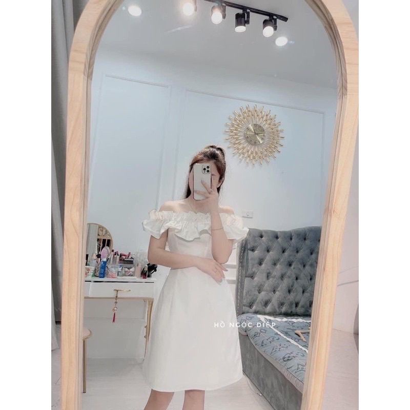 Đầm trắng trễ vai phối bèo xinh xắn