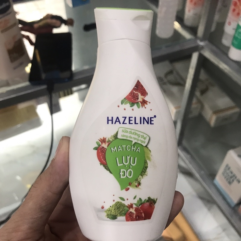 Sữa Dưỡng Thể Hazeline dưỡng trắng da Matcha Lựu Đỏ 140ml