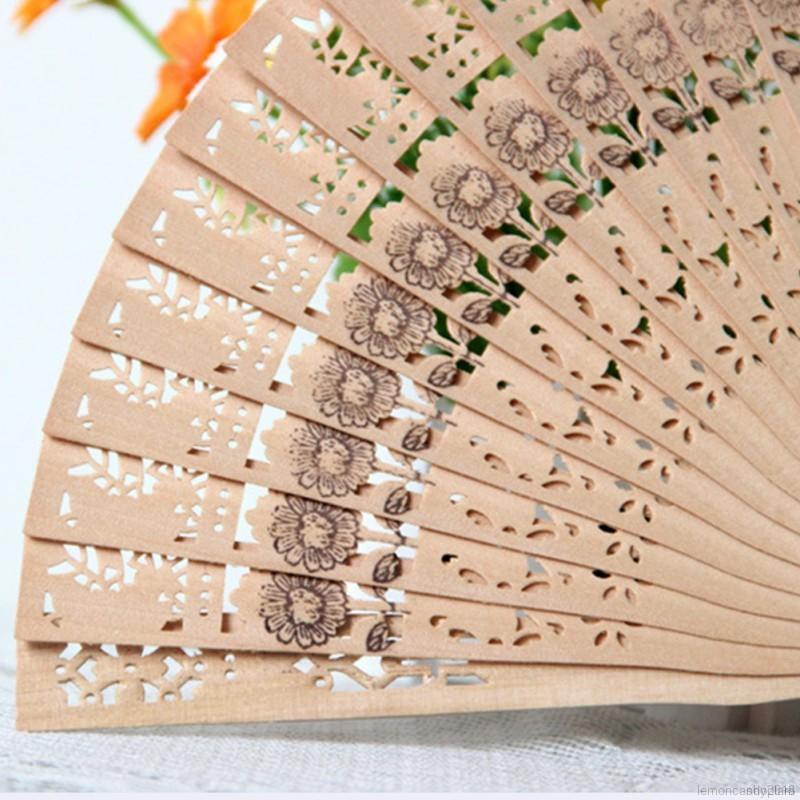 Quạt gỗ cầm tay họa tiết hoa hướng dương phong cách Trung Hoa độc đáo