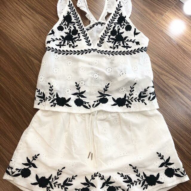 zara xuất..