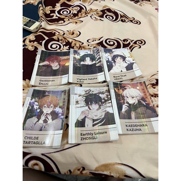 Tổng hợp ảnh bưu thiếp, polaroid hàng artist