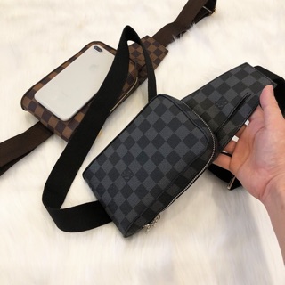 Túi đeo ngực lv ( túi đeo chéo ) lv