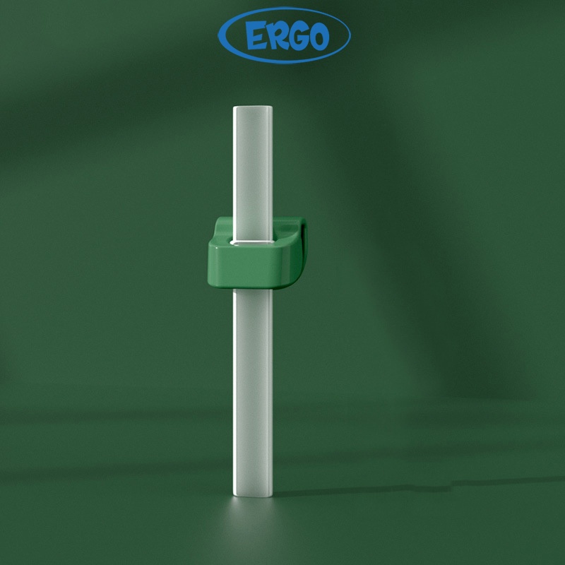 Ống hút gài tiện lợi cho bé sử dụng khi tập ăn dặm