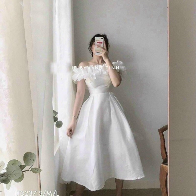 Váy đầm trắng bèo trễ vai cưới dự tiệc siêu dễ thương