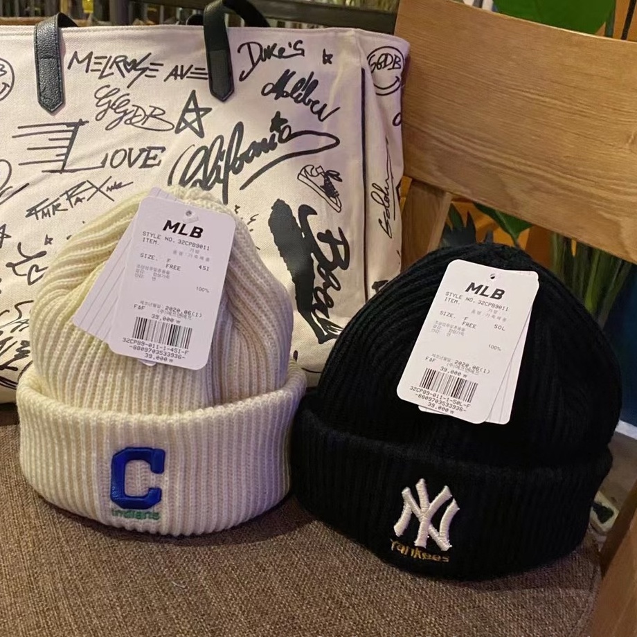 Mũ Len Thêu Chữ Phong Cách Hàn Quốc Cho Cặp Đôi